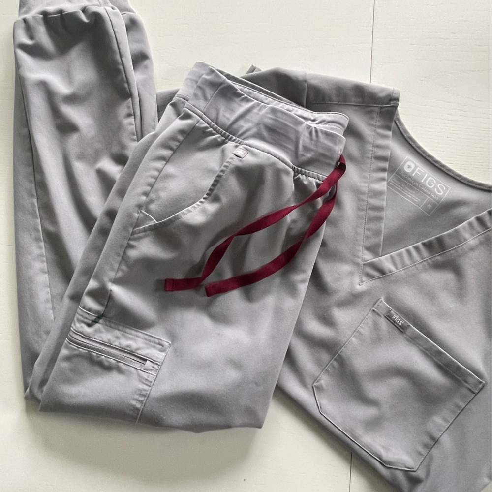 SET of FIGS scrubs in cement grey. Catarina top, Zamora bottoms. Both size M.